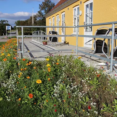 Bed & Breakfast Boeslunde Camping 3*
